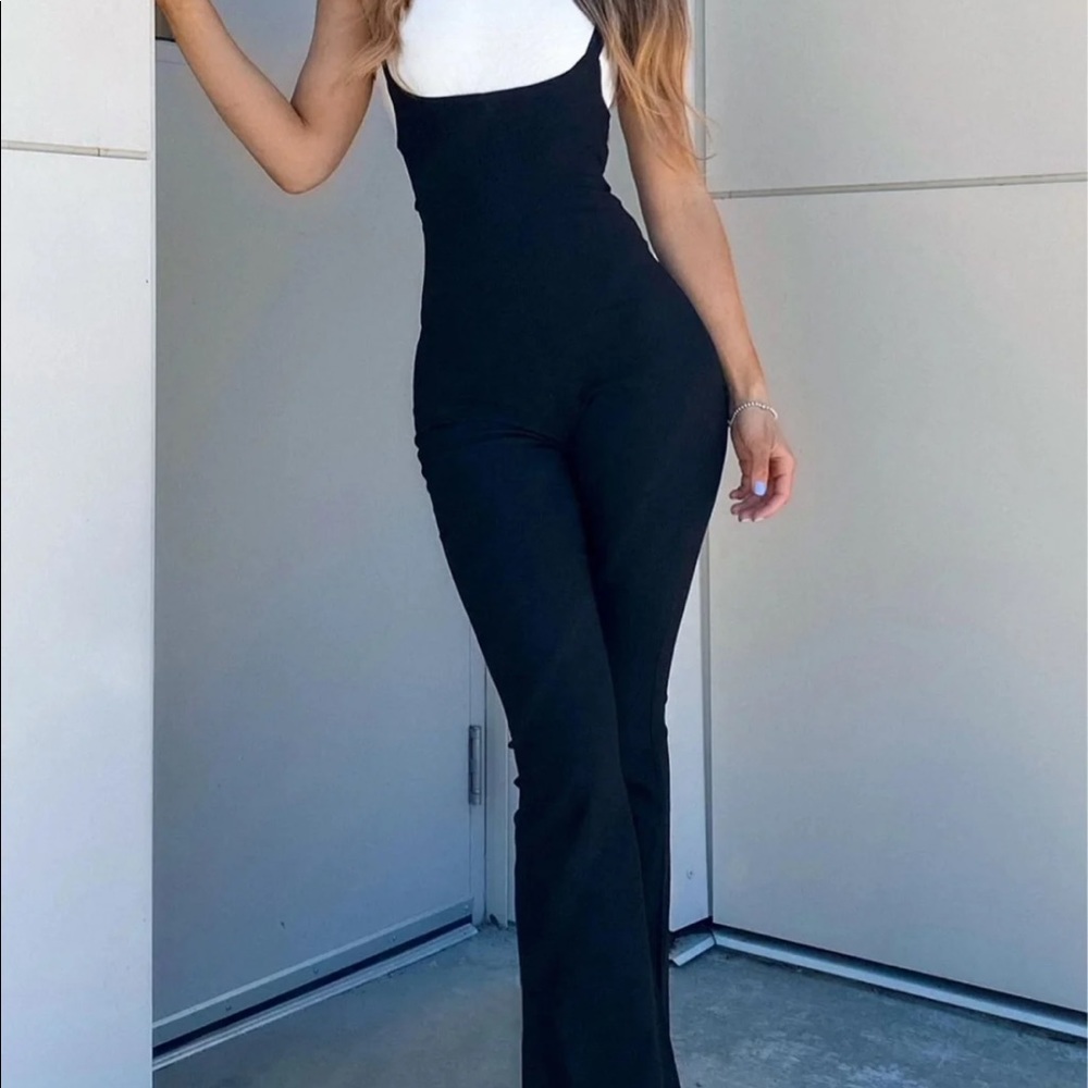 Fashion Nova Black Jumpsuit Size Large